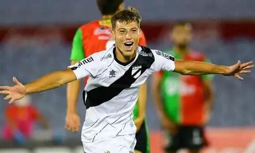 ഒ​രൊ​റ്റ ക​ളി​കൊ​ണ്ട് ​ലോക ശ്രദ്ധ നേടി 16കാരൻ; കരാറിനായി ബാഴ്​സലോണ