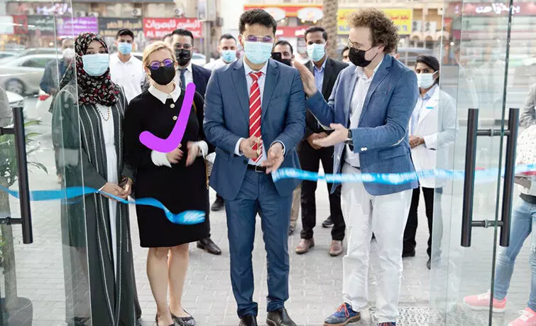 അ​ൽ ഫ​ലാ​ഹ്​ ഒ​പ്​​റ്റി​ക്​​സ്​ പു​തി​യ ഷോ​റൂം തു​റ​ന്നു