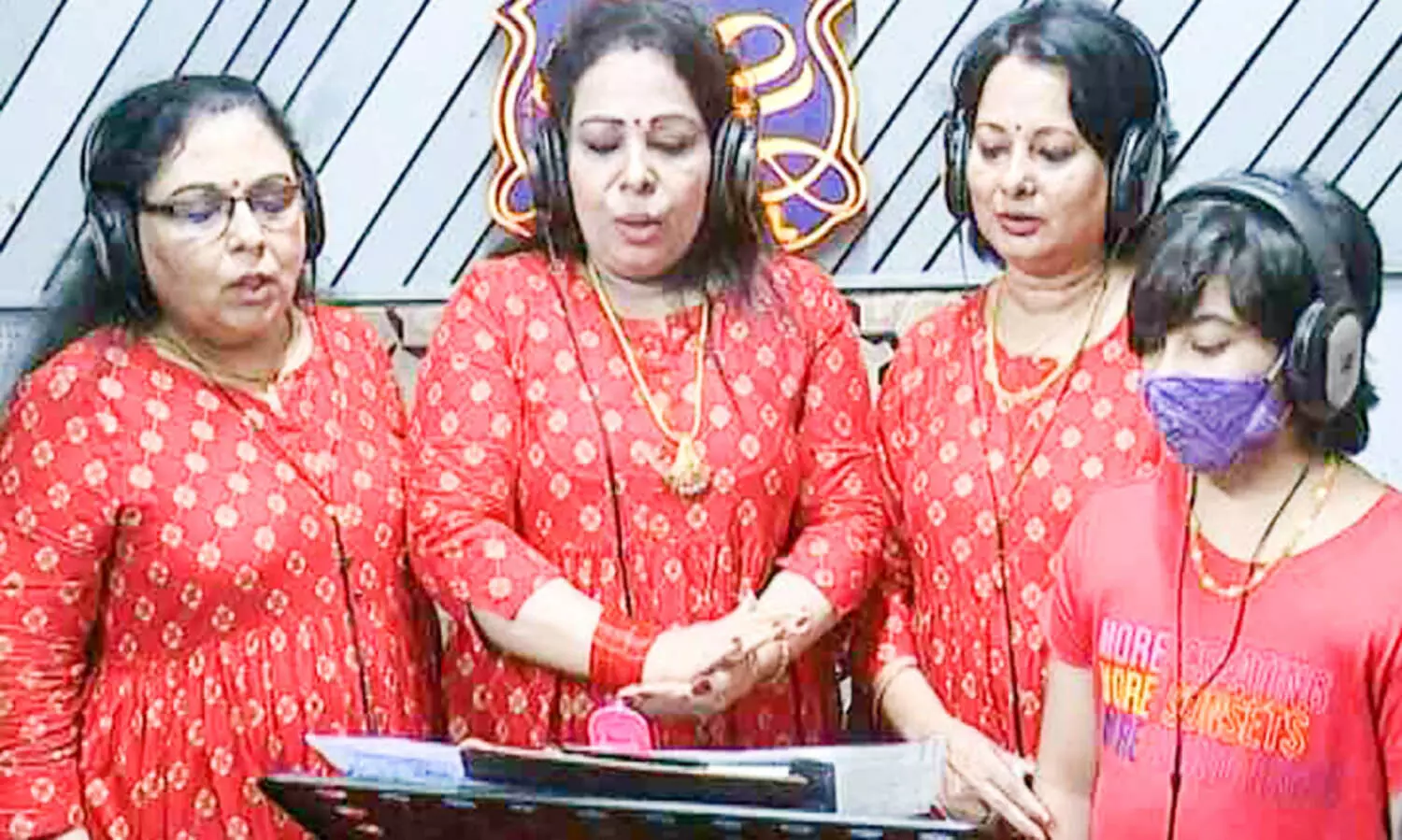 sobhana george and sisters singing
