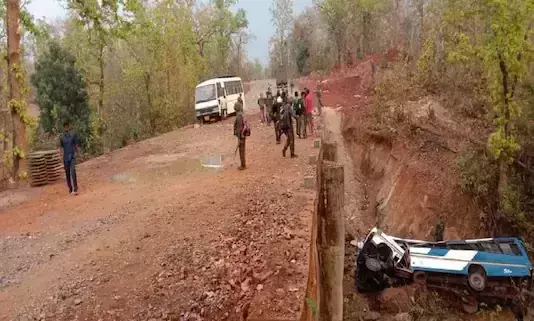 ഛത്തി​സ്​​ഗ​ഢി​ൽ ന​ക്​​സ​ൽ ആ​ക്ര​മ​ണം; അ​ഞ്ചു പൊ​ലീ​സു​കാ​ർ കൊ​ല്ല​പ്പെ​ട്ടു