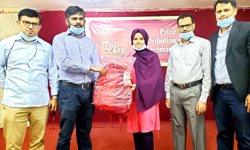 എ​ജു​ക​ഫെ: ക്വി​സ്​ മ​ത്സ​ര വി​ജ​യി​ക​ൾ​ക്ക്​ സ​മ്മാ​നം ന​ൽ​കി