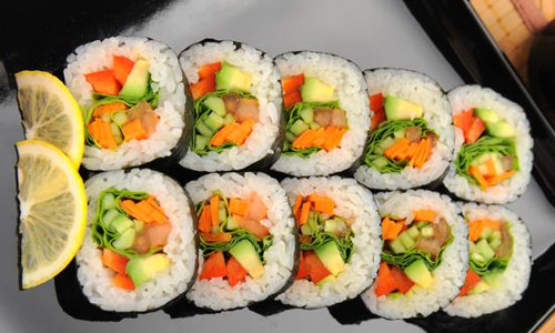 ഓസിന്​ തിന്നാം, പേര്​ തിരുത്തി വരു.. കിടിലൻ ഓഫറുമായി റെസ്​റ്റോറന്‍റ്​