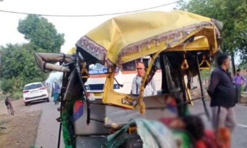 ഓ​ട്ടോയിൽ ബസിടിച്ച്​ 13 മരണം; മരിച്ചവരിൽ 12 സ്​​്ത്രീകൾ