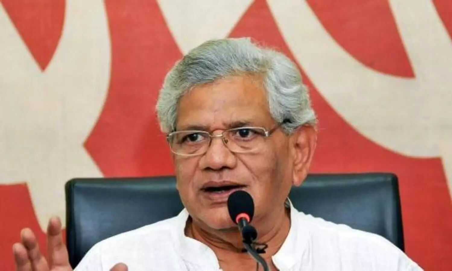 എൽ.ഡി.എഫിനെ തകർക്കാൻ കോൺഗ്രസ്​ ബി.ജെ.പിയുമായി ഒത്തുകളിക്കുന്നു -സീതാറാം യെച്ചൂരി