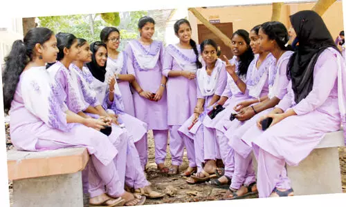 kollam sn college students