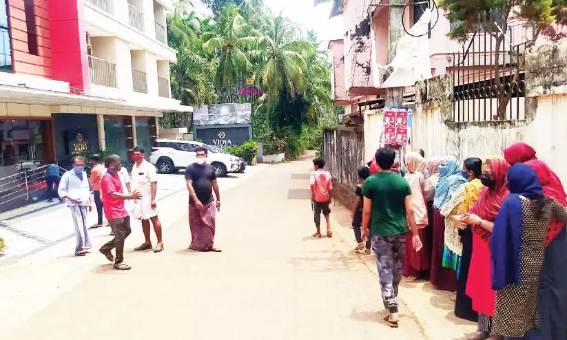 perumbilavu bar protest