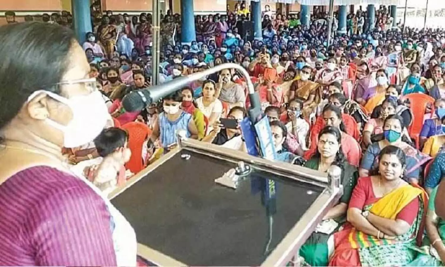 ആശുപത്രിയിൽ പ്രവേശനം ലഭിക്കാതെ ഒരു കോവിഡ് രോഗി പോലും മരിച്ചില്ല –മന്ത്രി ശൈലജ