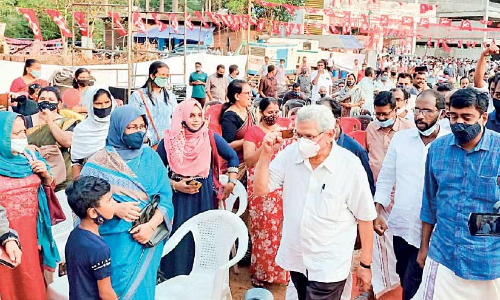 കോണ്‍ഗ്രസിനെ മുന്നില്‍കണ്ട് ബി.ജെ.പി സ്വപ്‌നം കാണുന്നു -സീതാറാം യെച്ചൂരി