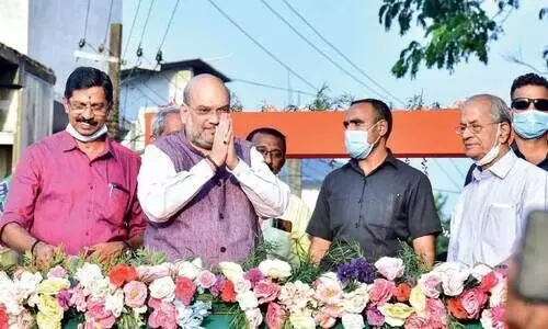 പ്ര​സം​ഗ​മൊ​ന്നും ന​ട​ത്താ​തെ അമിത്​ ഷായുടെ കഞ്ചിക്കോട്​ റോഡ്​ ഷോ