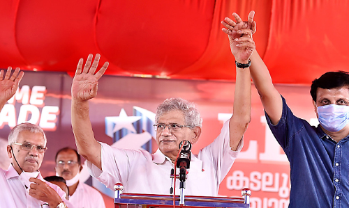 എൽ.ഡി.എഫിനെ തകർക്കാൻ കോൺഗ്രസ് ബി.ജെ.പിയുമായി ഒത്തുകളിക്കുന്നു –സീതാറാം യെച്ചൂരി