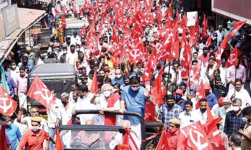 മനമിളക്കി യെച്ചൂരി മനമിളക്കി യെച്ചൂരി