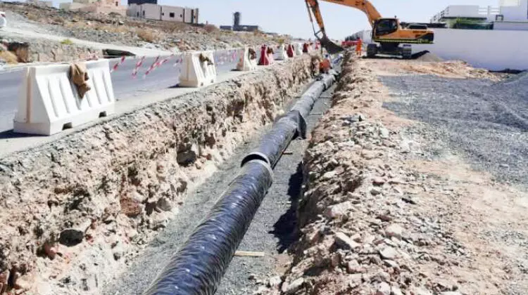 അ​ൽ ഹം​റ​യി​ലെ ജ​ല​വി​ത​ര​ണ പൈ​പ്പ്​​ലൈ​ൻ: അ​ടു​ത്ത​വ​ർ​ഷം പൂ​ർ​ത്തി​യാ​കും