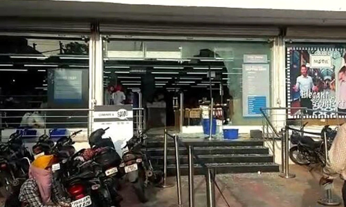 ബില്ലിനെച്ചൊല്ലി തർക്കം; സൂപ്പർമാർക്കറ്റിൽ സംഘർഷം, വെടിവെപ്പ്