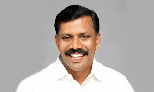 തൃശൂർ ഡി.സി.സി ജനറൽ സെക്രട്ടറി പി.കെ. ജോൺ സി.പി.ഐയിൽ