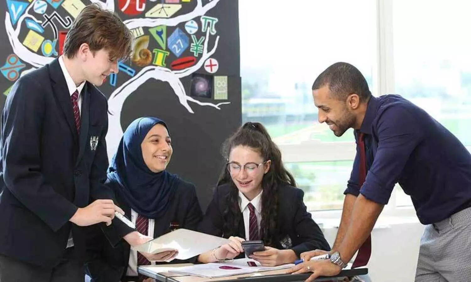 ഇ​നി സ​ന്തോ​ഷി​ക്കാ​നും പ​ഠി​ക്കാം