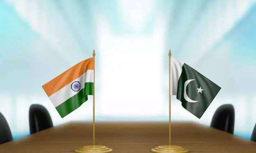 india-pakistan flag meet