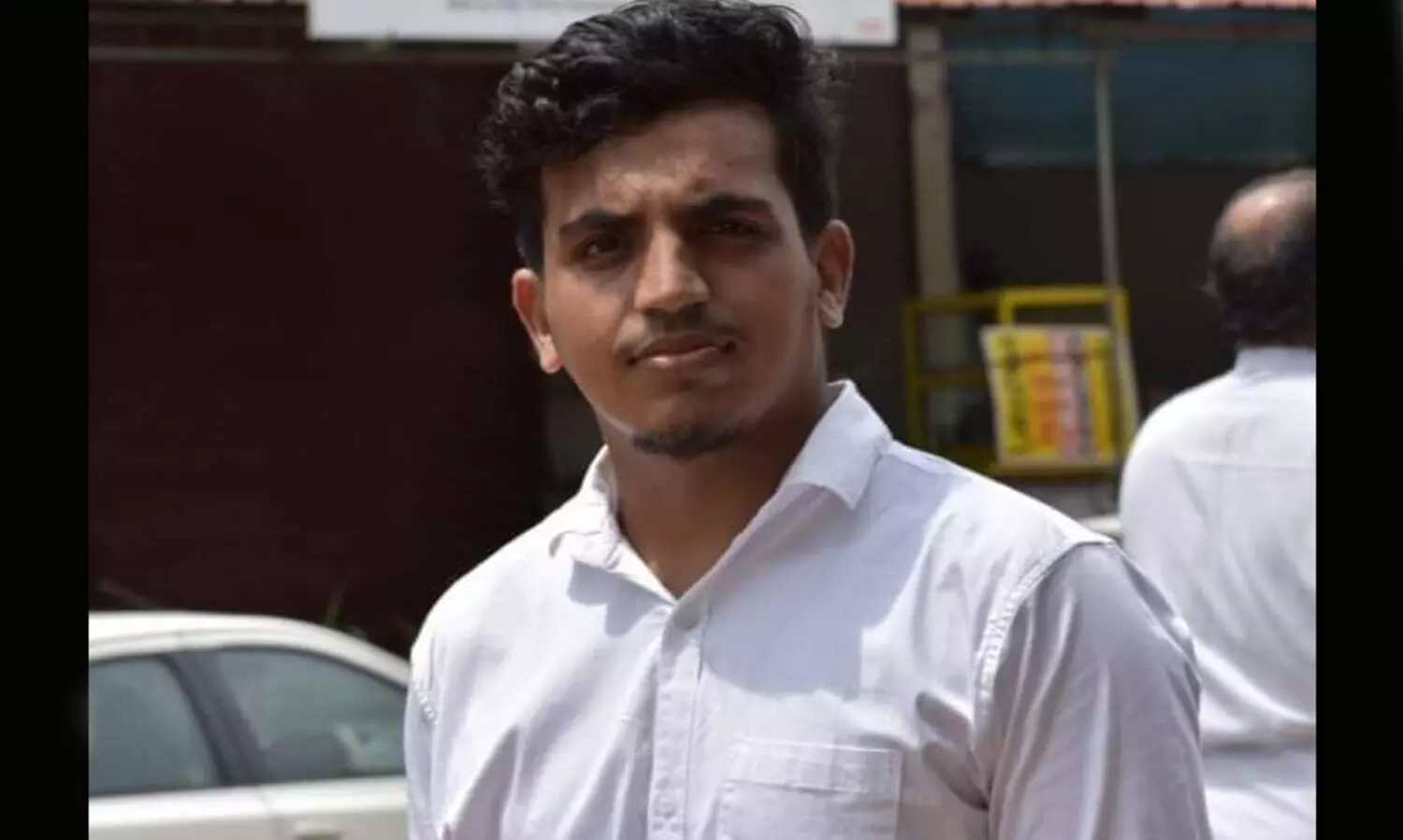 തെരഞ്ഞെടുപ്പ് പ്രചരണത്തിനായി അലങ്കരിക്കവെ ഷോക്കേറ്റ് എം.എസ്​.എഫ്​ പ്രവർത്തകൻ  മരിച്ചു