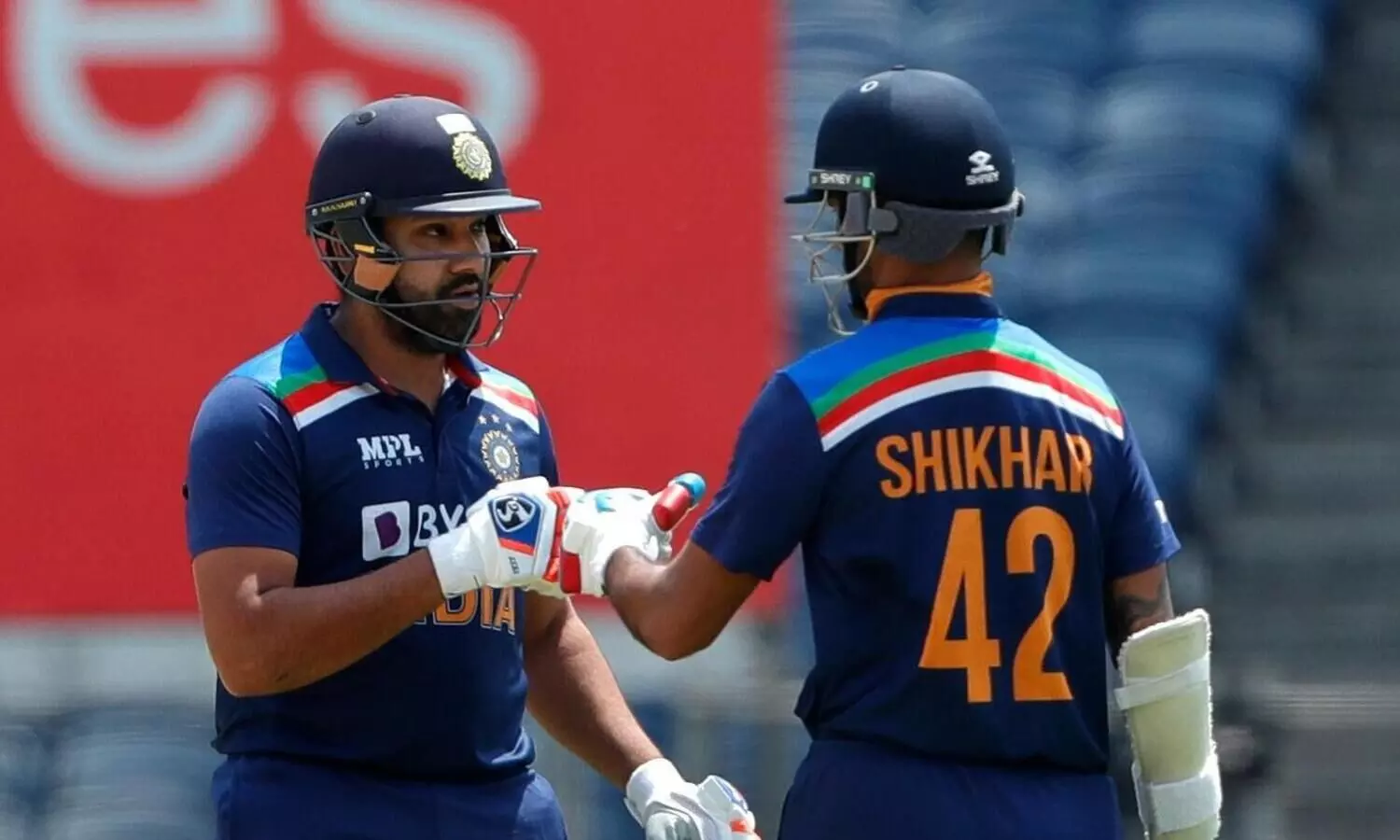 തുടക്കം നന്നായി, ഒടുക്കം നന്നായില്ല; ഇംഗ്ലണ്ടിനെതിരെ ഇന്ത്യക്ക്​ ഭേദപ്പെട്ട സ്​കോർ