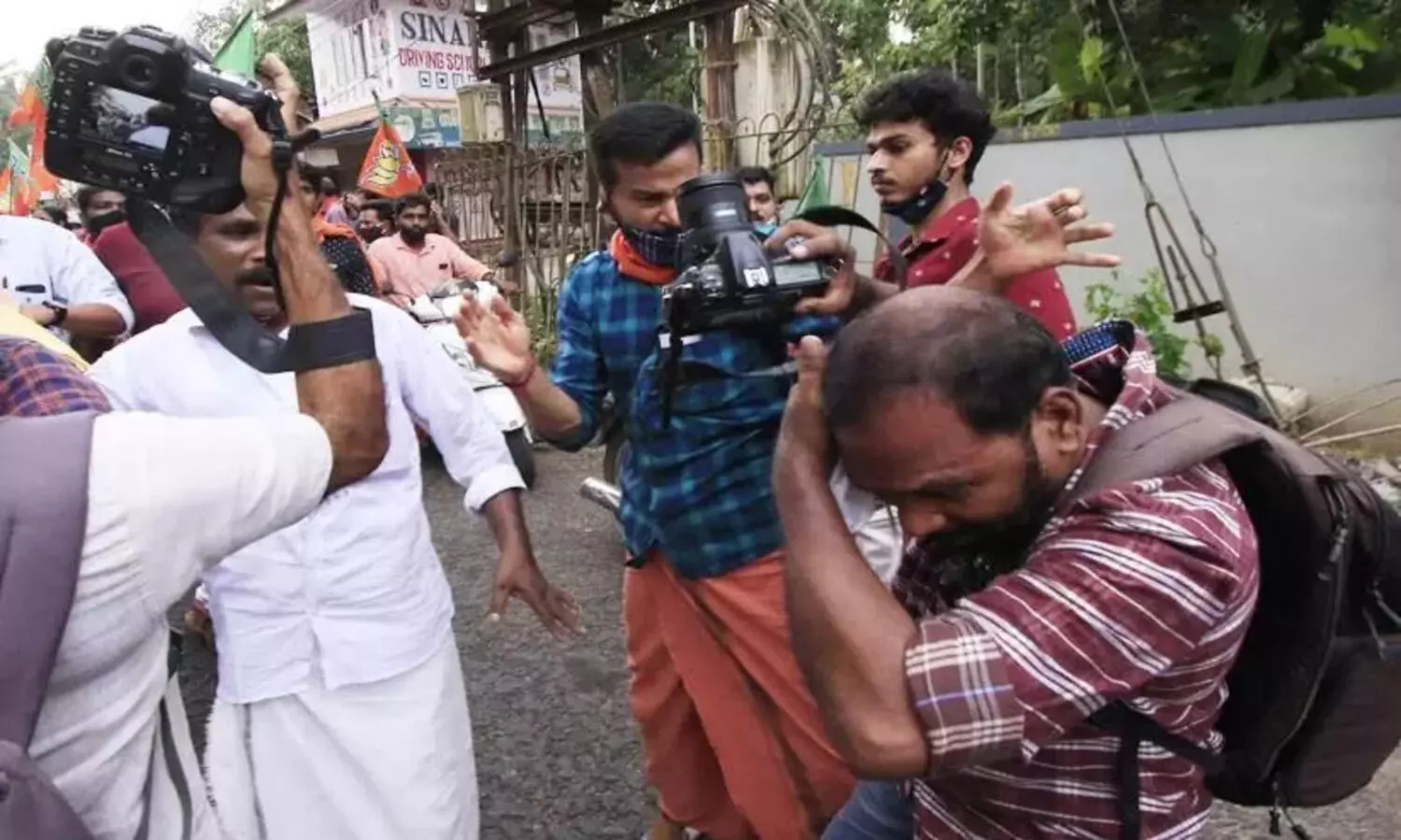 ജന്മഭൂമി ഫോട്ടോഗ്രാഫർക്ക് നേരെ ആക്രമണം: കെ.യു.ഡബ്ല്യു.ജെ പ്രതിഷേധിച്ചു