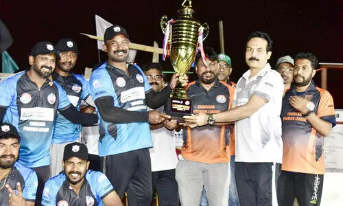 തൃ​ശൂ​ർ പ്രീ​മി​യ​ർ ലീ​ഗ്: യു​നൈ​റ്റ​ഡ് അ​ഴീ​ക്കോ​ട്‌ ജേ​താ​ക്ക​ൾ