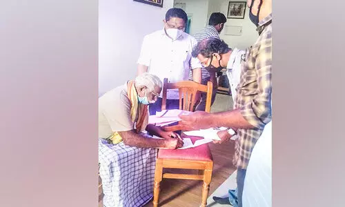 പ്രായപൂര്‍ത്തി വോട്ടവകാശത്തിനായി സമരം നടത്തിയ ആൾ; 96ാം വയസ്സില്‍ വീട്ടിലിരുന്ന്  വോട്ട് ചെയ്തു