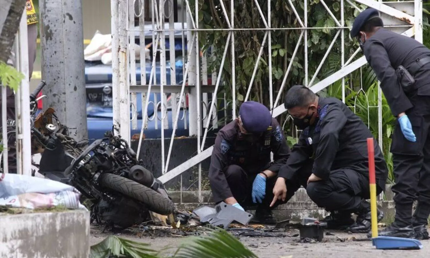 ഇ​ന്തോ​നേ​ഷ്യ​യി​ലെ ക്രൈസ്​തവ ദേവാലയത്തിനു​ പുറത്തെ സ്​ഫോടനം; നവദമ്പതികൾ സംശയനിഴലിൽ