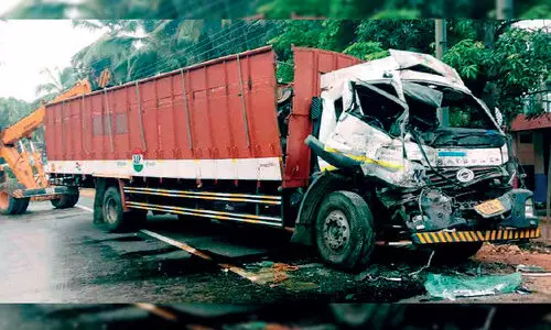 പാ​ല​ക്കാ​ട്-​കോ​ഴി​ക്കോ​ട് ദേ​ശീ​യ​പാ​ത​യി​ല്‍ അ​പ​ക​ട പ​ര​മ്പ​ര; മൂ​ന്ന് പേ​ര്‍ക്ക് പ​രി​ക്ക്​