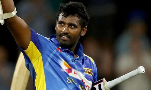 ഒരോവറിൽ ആറ്​ സിക്​സർ, 13 ബോളിൽ ഫിഫ്​റ്റി; തിസര പെരേരയുടെ വെടിക്കെട്ട്​ കാണാം...!