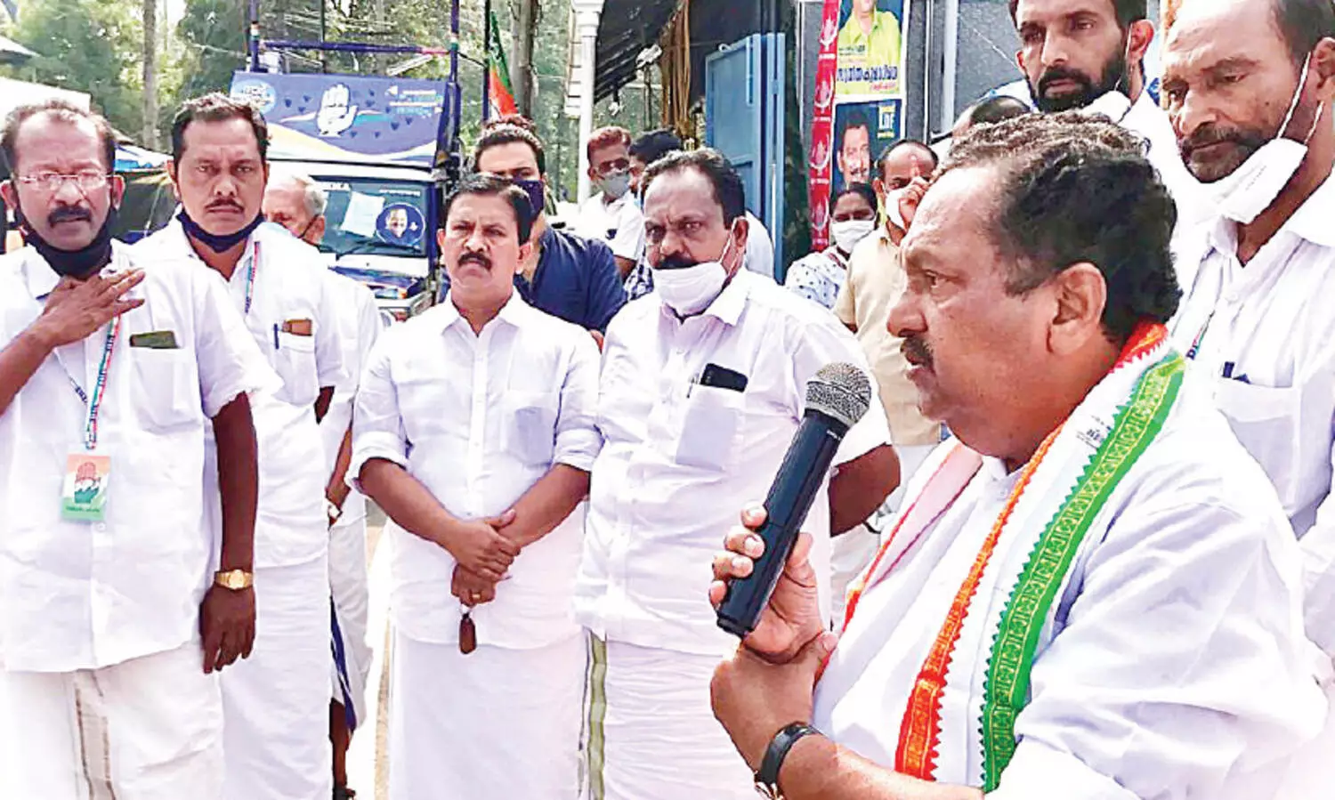 കൊ​ടു​ങ്ങ​ല്ലൂ​ർ കൈ​ക്ക​ലാ​ക്കാ​ൻ