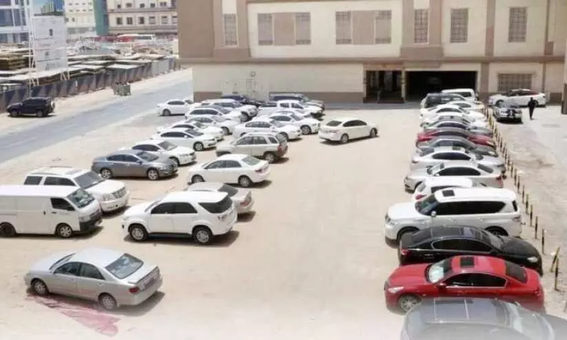 ഷാ​ര്‍ജ​യി​ലെ 30 അ​ന​ധി​കൃ​ത ക​ച്ച പാ​ര്‍ക്കി​ങ്ങു​ക​ൾ അ​ട​ച്ചു