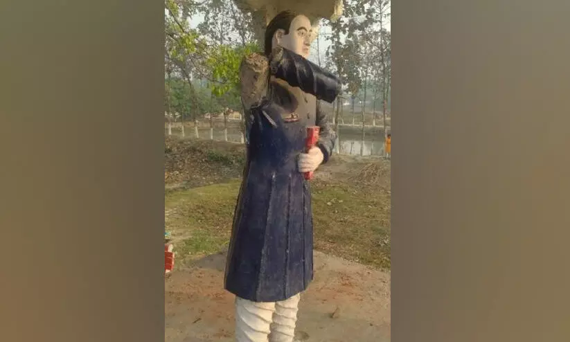 യു.പിയിൽ അംബേദ്​കർ പ്രതിമ തകർത്തു