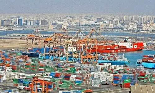 തു​റ​മു​ഖ​ങ്ങ​ളി​ലെ ക​മ്പ​നി ജോ​ലി​ക​ൾ :  സ്വ​ദേ​ശി​വ​ത്​​ക​രി​ക്കാ​ൻ ന​ട​പ​ടി ഉൗ​ർ​ജി​ത​ം