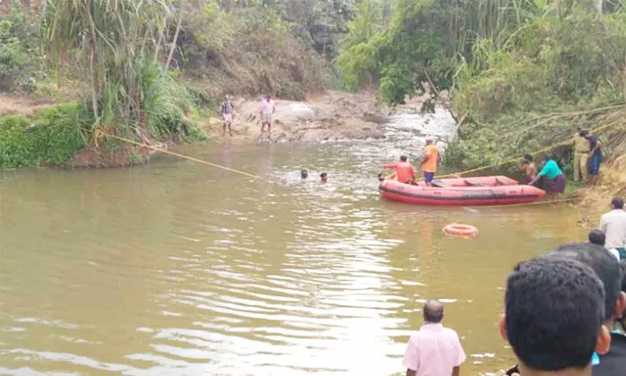 പുഴയിൽ കുളിക്കാനിറങ്ങിയ വിദ്യാർഥികൾ മുങ്ങിമരിച്ചു പുഴയിൽ കുളിക്കാനിറങ്ങിയ വിദ്യാർഥികൾ മുങ്ങിമരിച്ചു