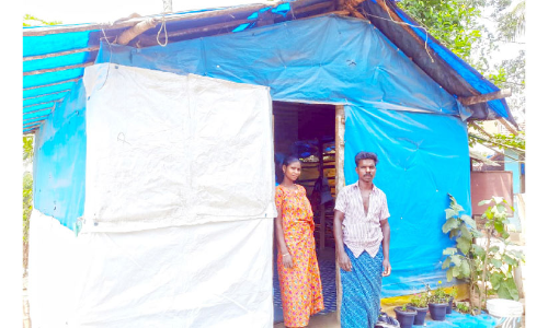 നാലു​ വർഷമായി ബാബുവിനും കുടുംബത്തിന്​ അഭയം​ പ്ലാസ്​റ്റിക്​ കൂര