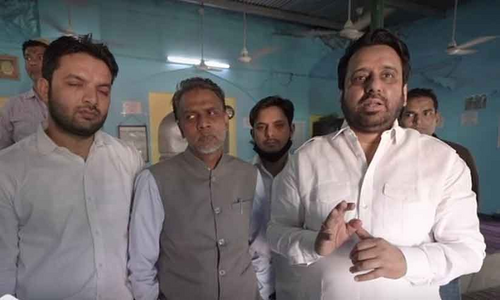 ലാൽ മസ്​ജിദ്​ പൊളിക്കാൻ നീക്കവുമായി കേന്ദ്ര സേന; അ​നുവദിക്കില്ലെന്ന്​ ഡൽഹി വഖഫ്​ ബോർഡ്​