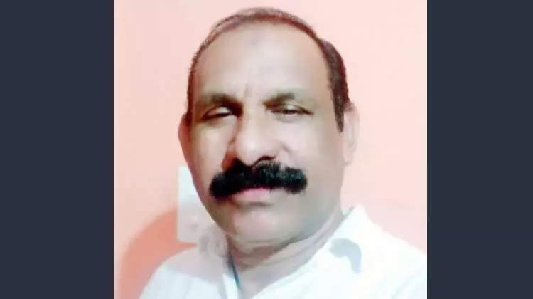 കാൽ നൂറ്റാണ്ട് പിന്നിട്ട പ്രവാസം മതിയാക്കി കമാൽ ബാബു മടങ്ങുന്നു കാൽ നൂറ്റാണ്ട് പിന്നിട്ട പ്രവാസം മതിയാക്കി കമാൽ ബാബു മടങ്ങുന്നു