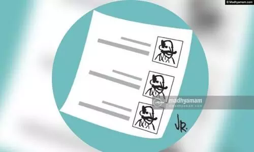 വോട്ടർപട്ടികയെ ചൊല്ലി യു.​ഡി.​എ​ഫും ഇ​ട​തു​മു​ന്ന​ണി​യും ത​മ്മി​ൽ പൊ​രി​ഞ്ഞ ​പോ​ര്