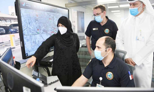 കോ​വി​ഡ്​: ഉ​ണ​ർ​ന്നി​രു​ന്ന്​ നാ​ഷ​ന​ൽ ക​മാ​ൻ​ഡ് സെൻറ​ർ  ആ​രോ​ഗ്യ മ​ന്ത്രി കേ​ന്ദ്രം സ​ന്ദ​ർ​ശി​ച്ചു