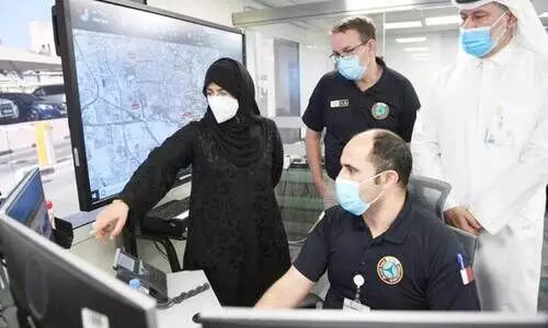 കോ​വി​ഡ്​: ഉ​ണ​ർ​ന്നി​രു​ന്ന്​ നാ​ഷ​ന​ൽ ക​മാ​ൻ​ഡ് സെൻറ​ർ  ആ​രോ​ഗ്യ മ​ന്ത്രി കേ​ന്ദ്രം സ​ന്ദ​ർ​ശി​ച്ചു