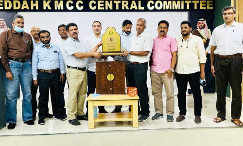 സി.​സി. ക​രീ​മി​ന് ജി​ദ്ദ കെ.​എം.​സി.​സി സെ​ൻ​ട്ര​ൽ ക​മ്മി​റ്റി യാ​ത്ര​യ​യ​പ്പ് ന​ൽ​കി