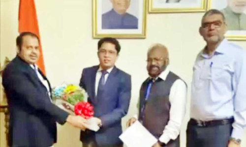 കോ​ൺ​സ​ൽ ജ​ന​റ​ലി​ന്‌ ഹ​ജ്ജ് വെ​ൽ​ഫെ​യ​ർ ഫോ​റം സ്വീ​ക​ര​ണം ന​ൽ​കി