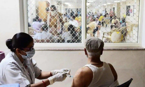 കോവിഡ്​ മുക്തരായവർ വാക്​സിനെടുക്കാൻ തിരക്ക്​ കൂ​േട്ട​ണ്ടെന്ന്​​; കാരണമിതാണ്​