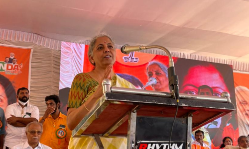 ഇന്ധനവില: കേന്ദ്രം ധർമസങ്കടത്തിലെന്ന് നിർമല സീതാരാമൻ