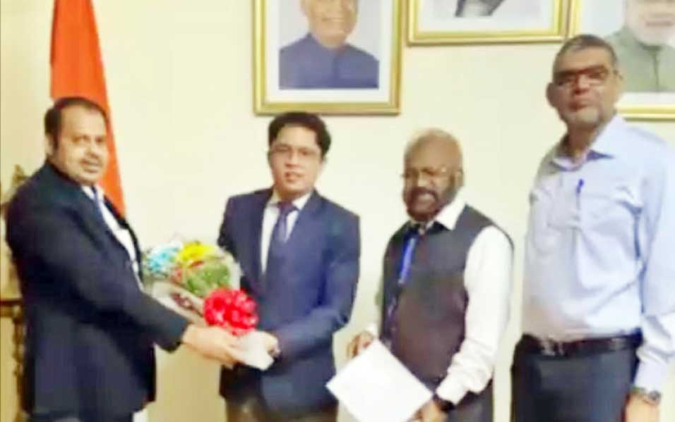 കോ​ൺ​സ​ൽ ജ​ന​റ​ലി​ന്‌ ഹ​ജ്ജ് വെ​ൽ​ഫെ​യ​ർ ഫോ​റം സ്വീ​ക​ര​ണം ന​ൽ​കി