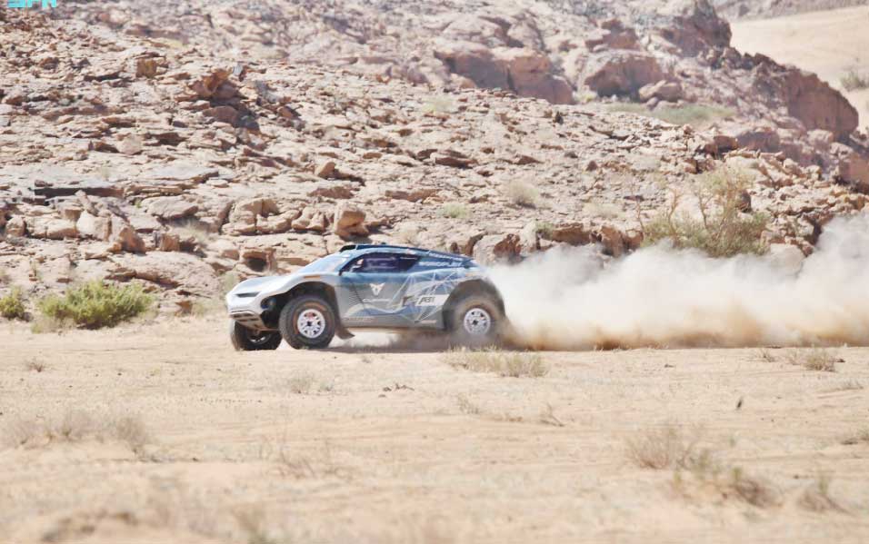 അൽ ഉലയിൽ എക്സ്ട്രീം ഇ കാറോട്ട മത്സരം അൽ ഉലയിൽ എക്സ്ട്രീം ഇ കാറോട്ട മത്സരം