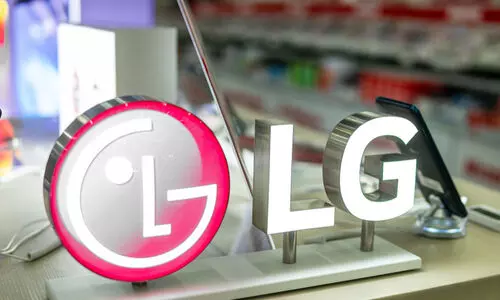 ഞങ്ങളുടെ സ്മാർട്ട്ഫോൺ ആർക്കും വേണ്ടേ..! എങ്കിൽ ഈ കളിക്ക് ഞങ്ങളില്ലെന്ന് എൽ.ജി ഞങ്ങളുടെ സ്മാർട്ട്ഫോൺ ആർക്കും വേണ്ടേ..! എങ്കിൽ ഈ കളിക്ക് ഞങ്ങളില്ലെന്ന് എൽ.ജി