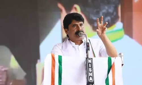 കല്പറ്റയില് നടന്നത് എൽ.ഡി.എഫ് റോഡ് ഷോയല്ല, കറന്സി ഷോ –ടി. സിദ്ദീഖ് കല്പറ്റയില് നടന്നത് എൽ.ഡി.എഫ് റോഡ് ഷോയല്ല, കറന്സി ഷോ –ടി. സിദ്ദീഖ്