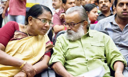 അ​ര​ങ്ങി​ൽ​നി​ന്ന്​ പൂ​ത്തു​ല​ഞ്ഞ പ്ര​തി​ഭ