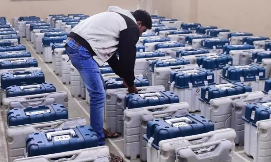 തൃണമൂൽ നേതാവി​െൻറ വീട്ടിൽനിന്ന്​ ഇ.വി.എമ്മും വിവി പാറ്റും കണ്ടെടുത്തു