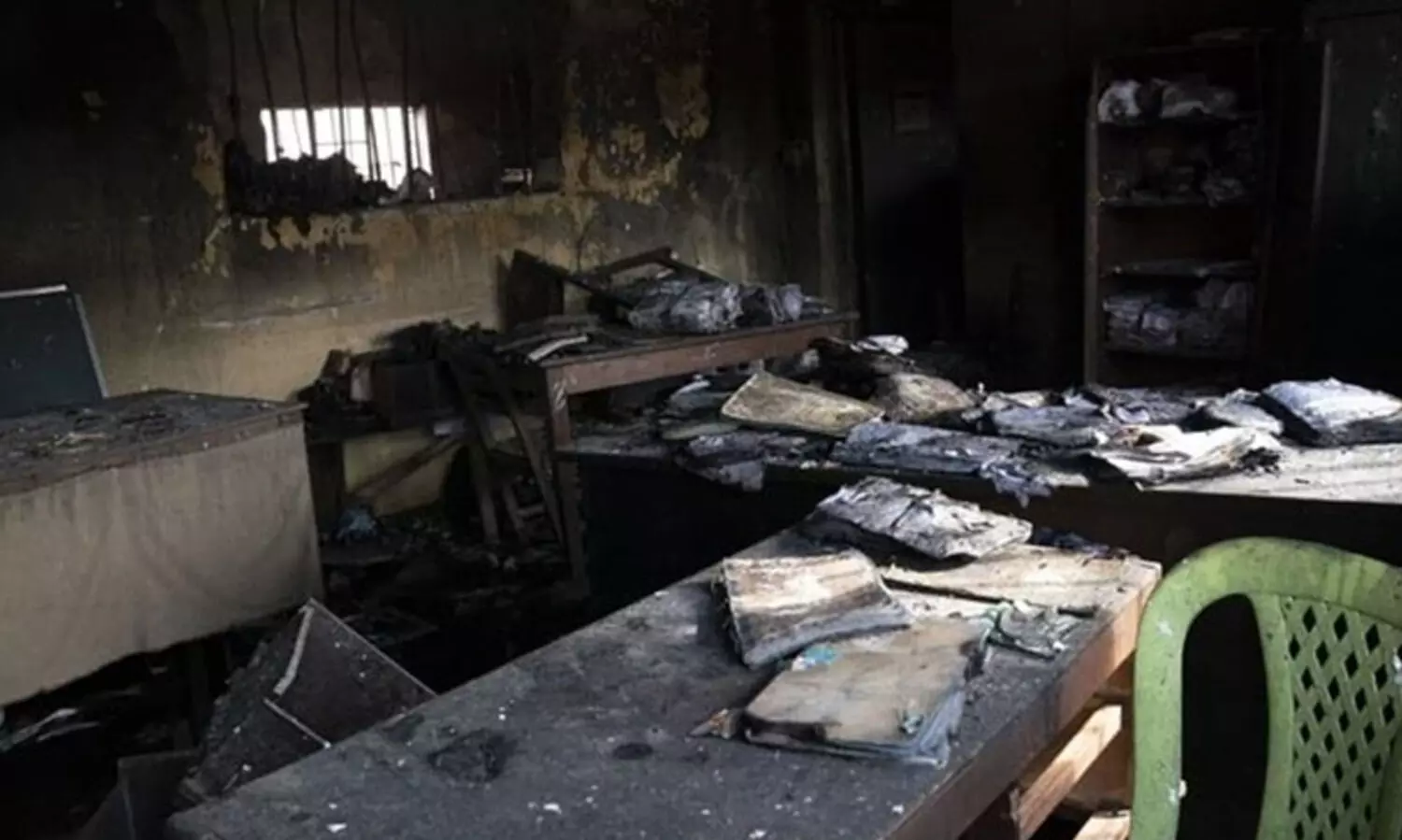 ആയുധധാരികൾ ജയിൽ ആക്രമിച്ച് 1800 ഓളം​ തടവുകാരെ രക്ഷപ്പെടുത്തി; ആയുധങ്ങൾ കൊള്ളയടിച്ചു